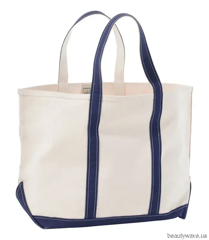 Я путешествую как минимум 20 раз в год&mdash;это те наряды для аэропорта, которые я ношу постоянно.