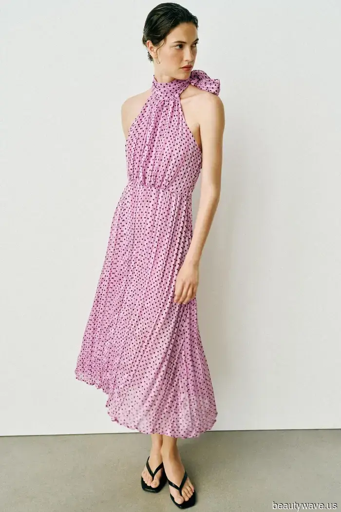 Я официально ношу только платья до сентября — 9 стилей от Zara, COS и Mango быстро распродаются