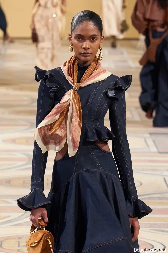 It Appears That Anyone With Excellent Style Is Already Sporting One of These 6 Fall Denim Trends.