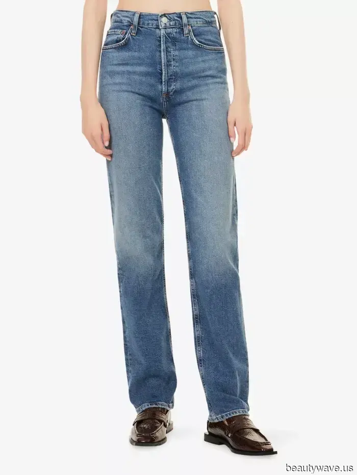 Скандинавские женщины знают, как сделать джинсы стильными&mdash;5 осенних образов, которые я без стыда копирую