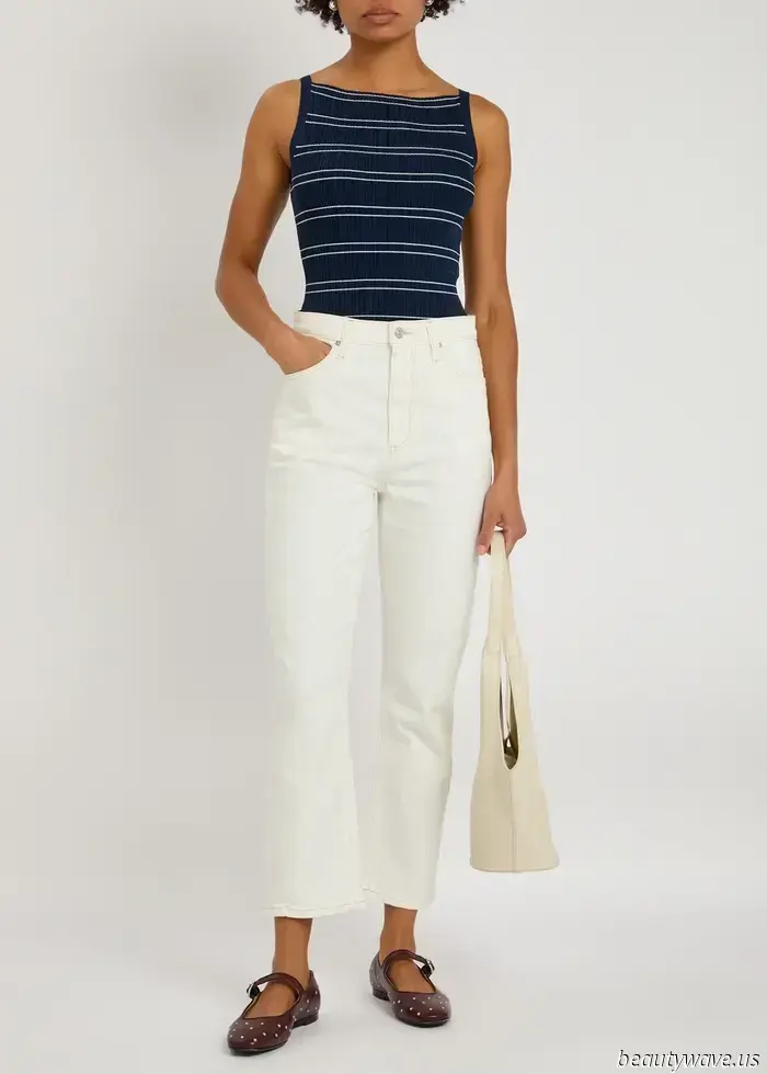 Is it just me, or are all the trendy girls opting for this denim style instead of baggy jeans?