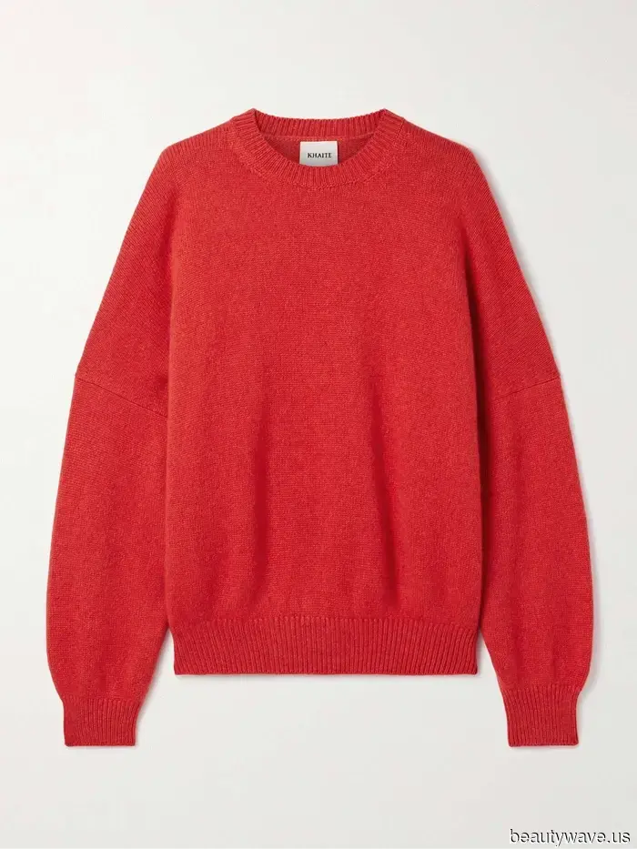 Ovunque guardo, le persone di moda indossano jeans con uno di questi 5 colori di maglieria.