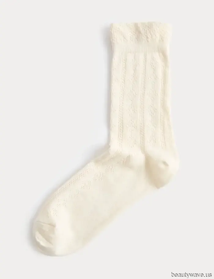 The "Simple" Summer Essential That Every Fashion Enthusiast Has