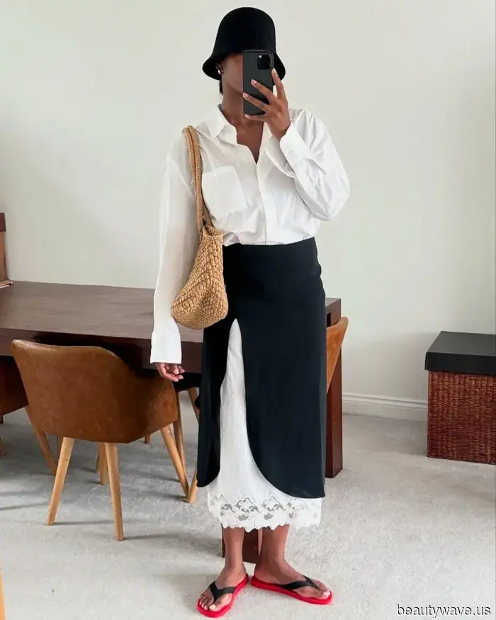 Black flip-flops are always stylish, but these 7 outfits demonstrate that this color is much more fashionable.