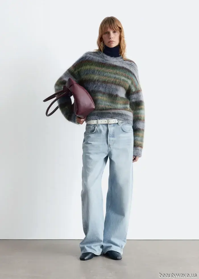 Graue Jeans sind derzeit im Trend&mdash;das sind die 5 schicksten Schuhe, die man dazu tragen kann.