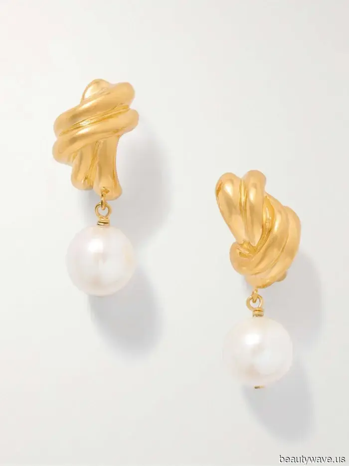 From New Status Indicators to "Styling Privilege," This Is the Definition of Luxury for Autumn 2025.