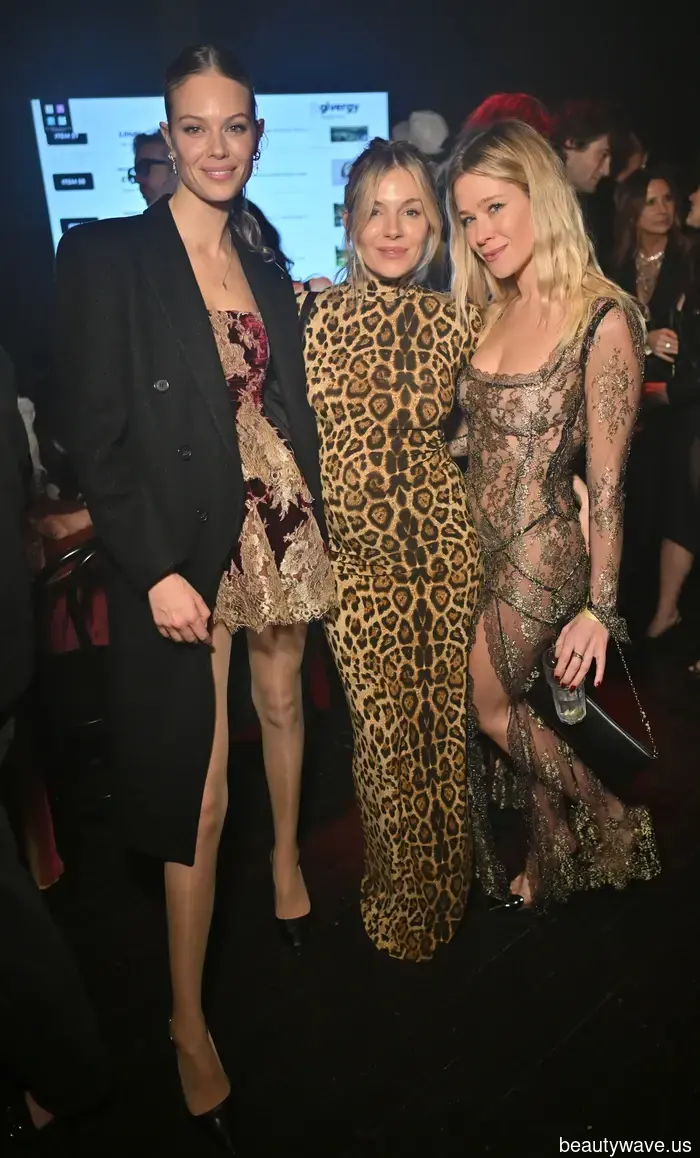 Nicht schwarz, keine Glitzer&mdash;Sienna Miller trug den Partywear-Trend, den die coolsten Stylisten in dieser Saison tragen werden.