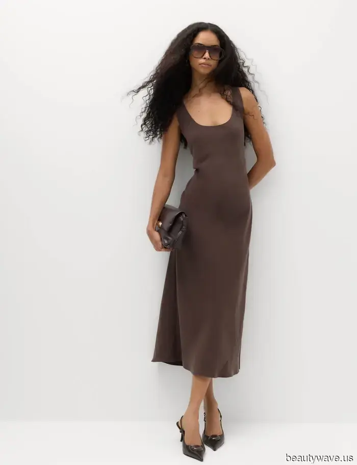 Tieni i Vestiti Neri&mdash;Questa è la Tendenza di Colore Elegante che le Persone della Moda Indosseranno Questo Autunno