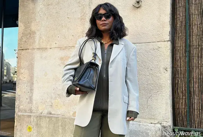 Skip the sneakers—this is the elegant flat-shoe style that French women pair with three different types of casual trousers.