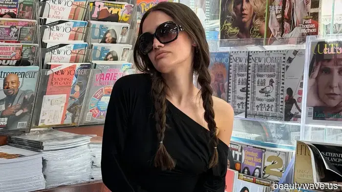 It Girls in NYC and L.A. Are Trading Their XL Totes for This Particular Mini Bag Trend.