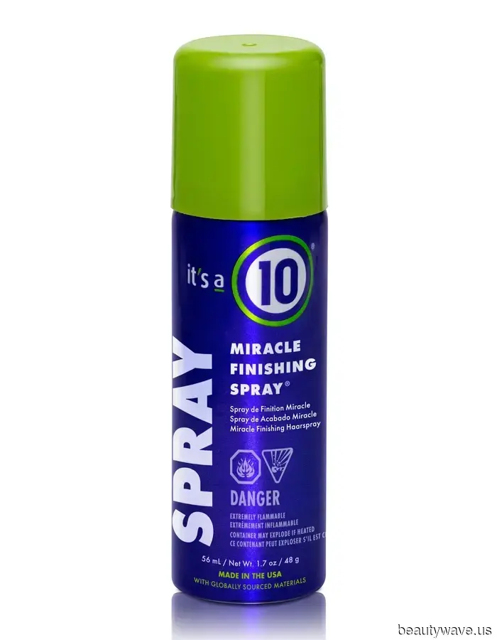 "Non ho paura di essere un camaleonte:" Khloé Kardashian sulla salute dei capelli e l'unico prodotto per lo styling…