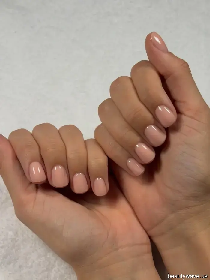 Not Quite Summer, Not Quite Autumn—Here Are the 6 Most Chic Nail Colors for September to Try Out