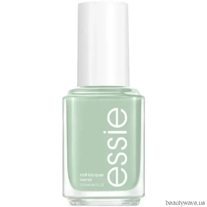 Я попросила редакторов по красоте поделиться "почти нейтральными" лаками для ногтей, которые они никогда не отдадут...