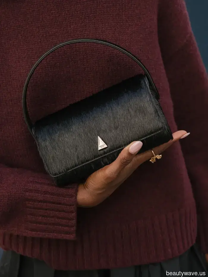 The 7 Winter Nail Trends Worn by French Women in Paris This Season