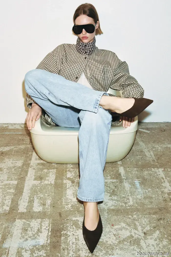 Шикарные французские женщины носят эти тренды плоской обуви с чем угодно в 2026 году.