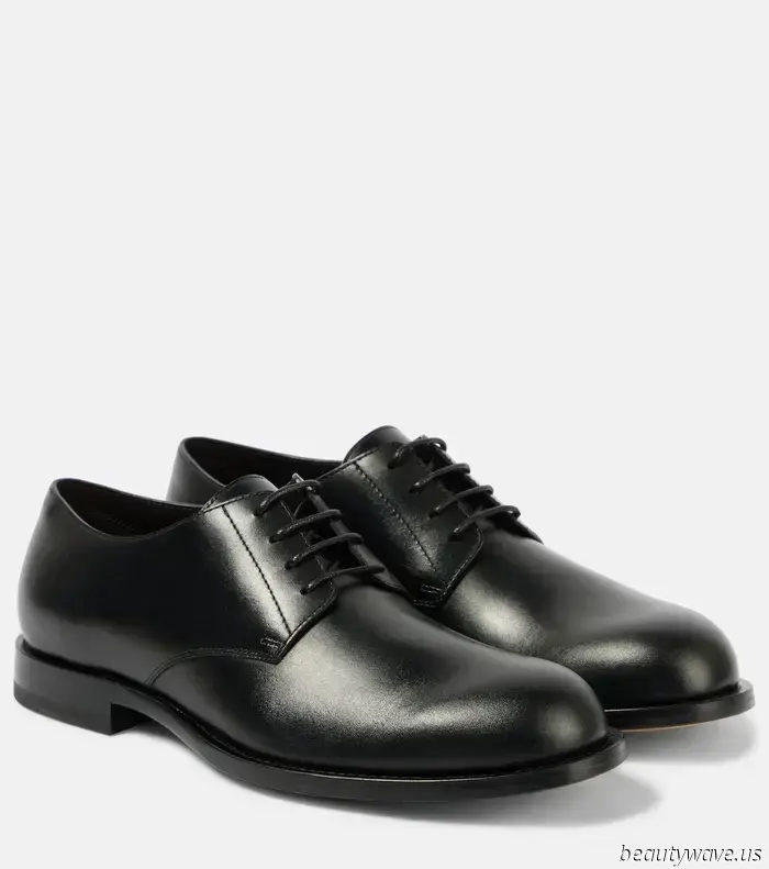 Trends kommen und gehen, aber Modeexperten wissen: Dieser Anti‑Loafer‑Flachschuh ist von Dauer.