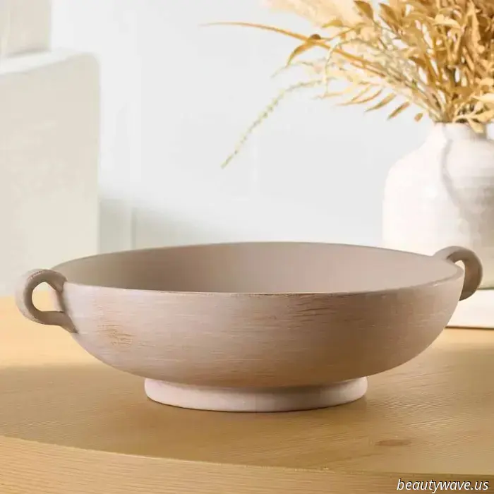 A "Purse Bowl" is the organizational hack for your entryway that you should definitely try.
