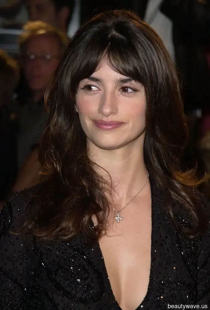 I just got bangs inspired by Penélope Cruz, and I've never received so many compliments on a winter hairstyle.