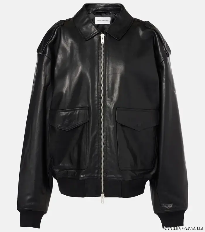 Here are 10 iconic celebrity jeans ensembles that will always be featured on my mood board.