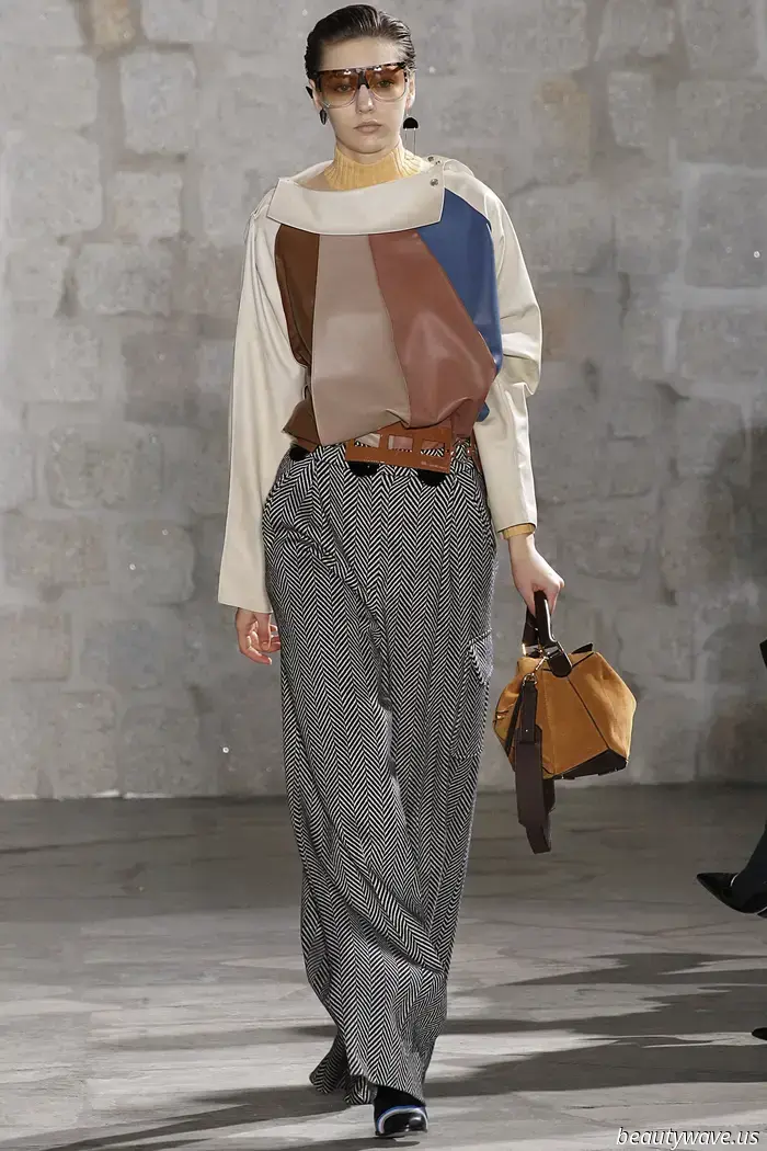 This Loewe bag is a favorite among fashion enthusiasts—I put it to the test to determine if it lives up to the hype.
