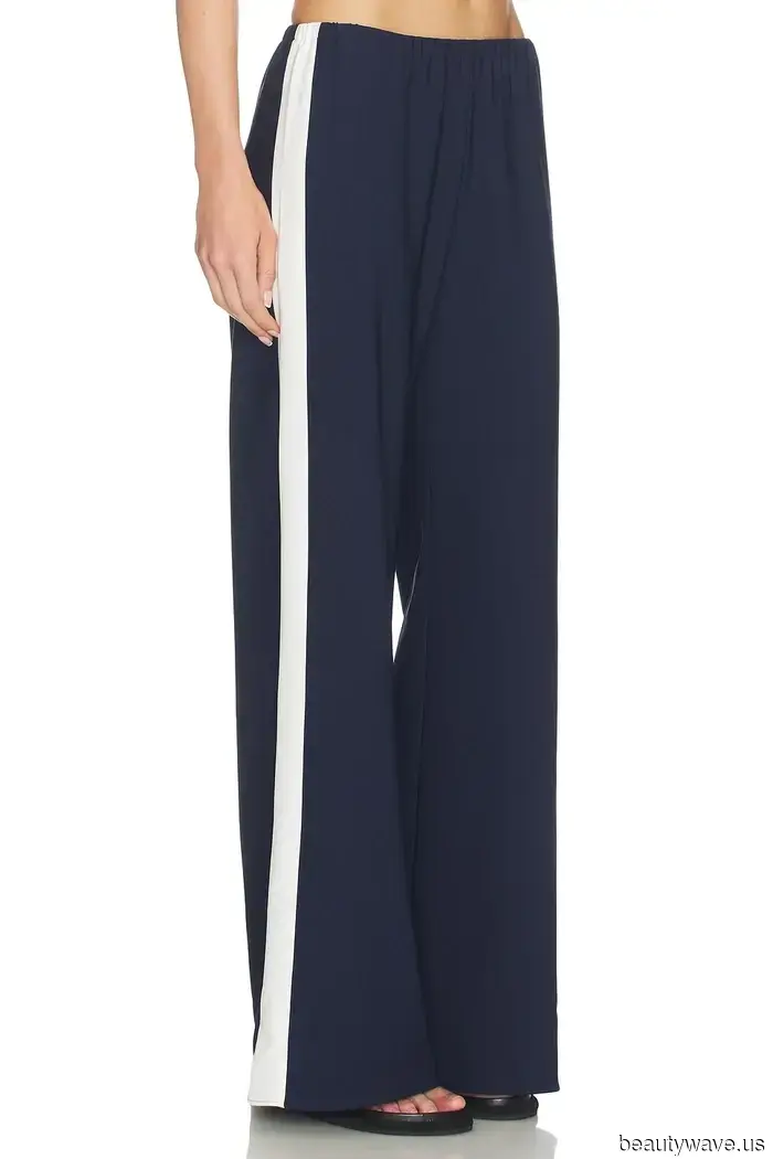 Not Capris, Not Poplin: The Trendy Cool-Girl Pants Elsa Hosk Pairs with Ballet Flats and Windbreakers