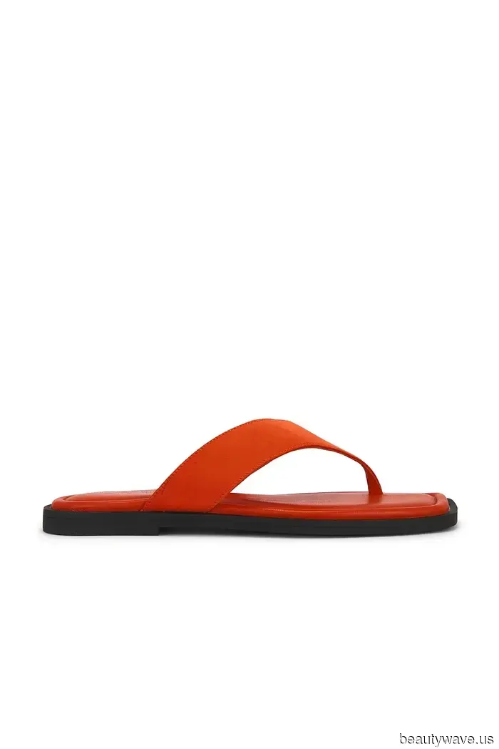 Capri Sweats Are Subtly Gaining Popularity in LA—These Shoes Will Enhance Their Style in 2026