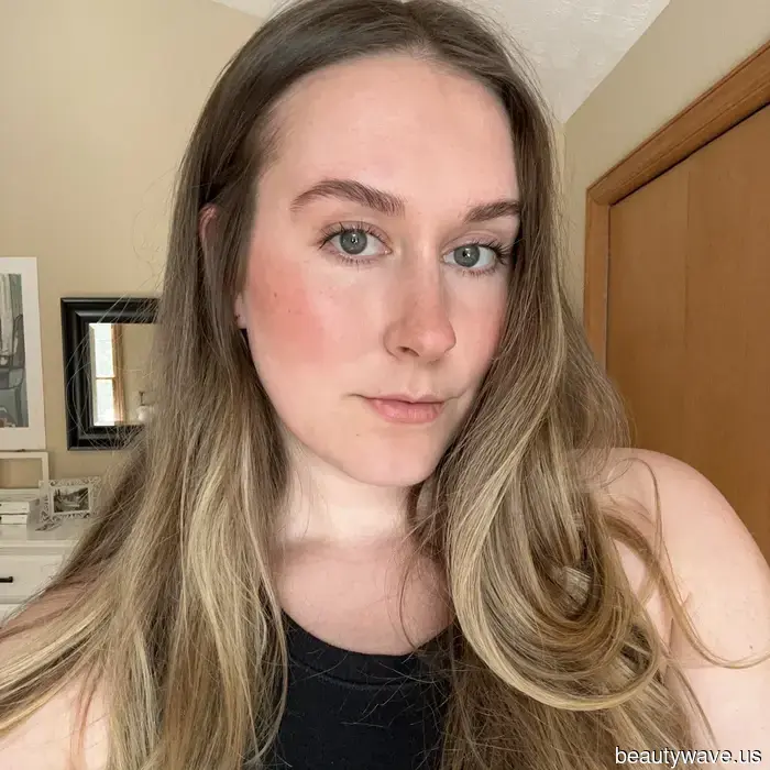 Se uno di questi 11 blush in polvere è nella tua trousse, gli editor di bellezza sapranno che hai buon gusto