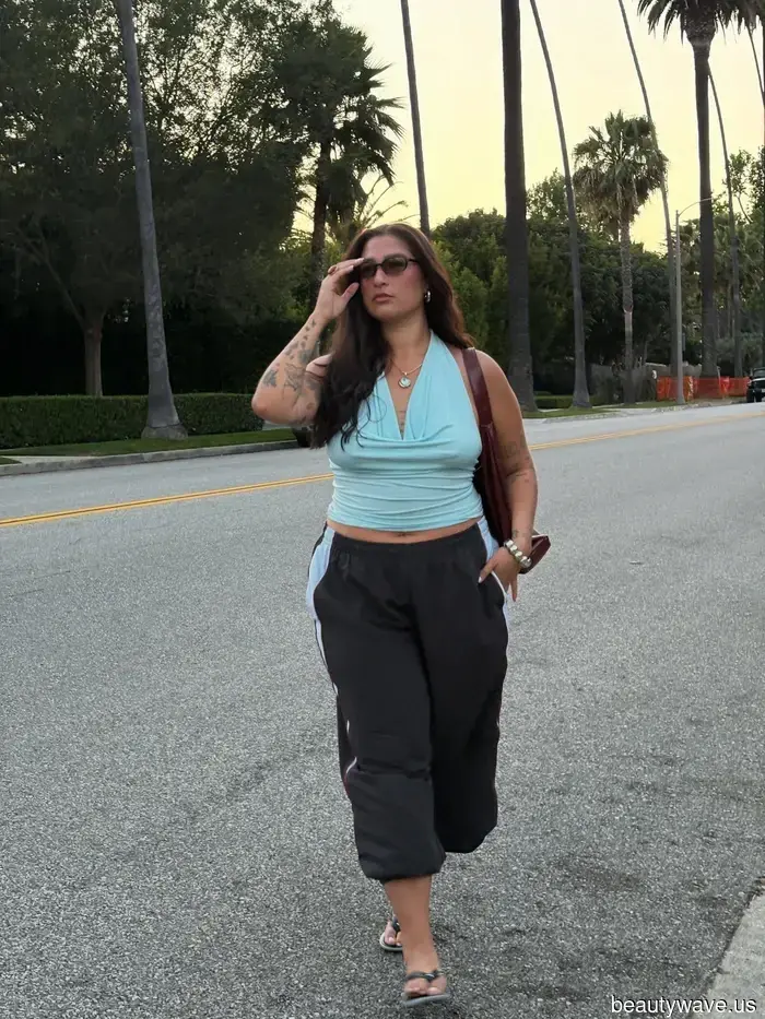 Capri Sweats Are Subtly Gaining Popularity in LA—These Shoes Will Enhance Their Style in 2026