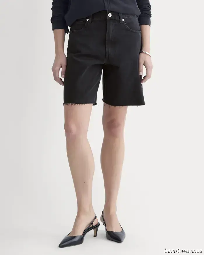 I Tried On the Everlane Items You’re Going to See Everywhere This Summer.