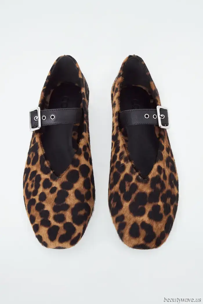 Two Simple, Fashionable Updates That Make White Summer Dresses Feel More "Unexpected" and "Exciting"