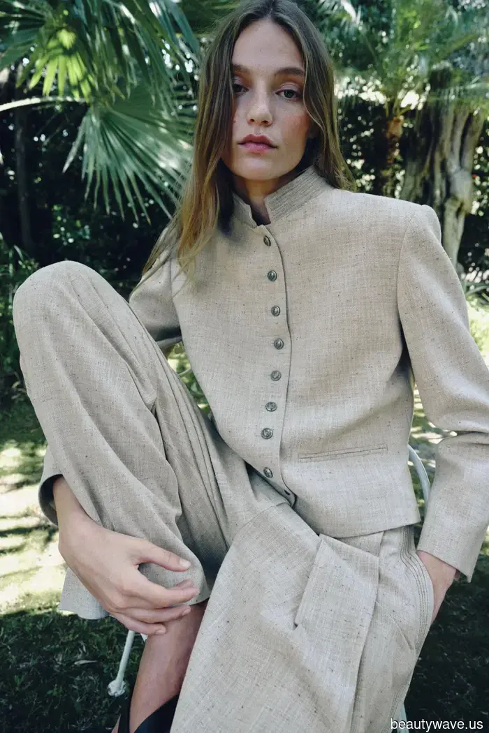 It girls worldwide are aware that these 5 trends are essential for creating undeniably stylish outfits this summer.