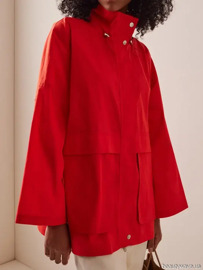 Not every designer item reaches "it" status, but these 14 luxury selections are poised to do so this fall.