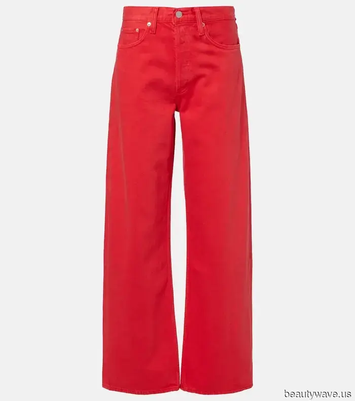 Minimalists and Maximalists Unite: This Vibrant Color Trend is the Chicest Way to Refresh Your Jeans in 2026.