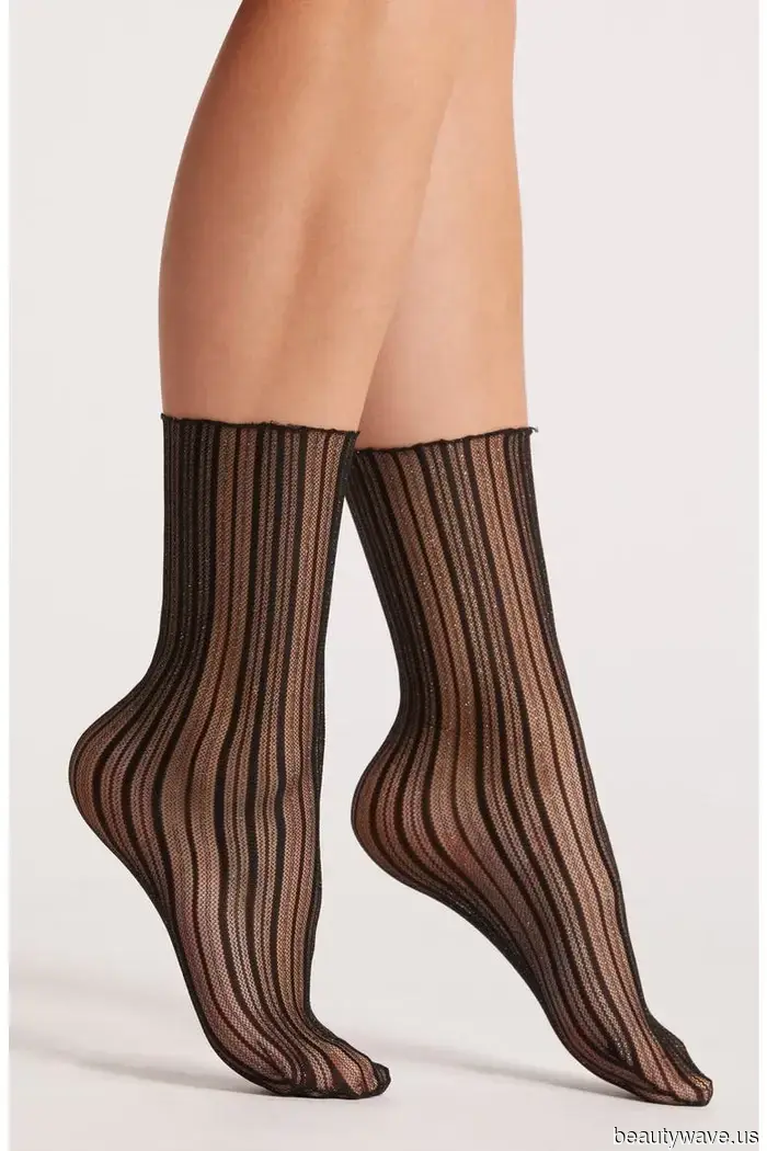 Predicción: Cada chica It llevará este accesorio con tacones para octubre.