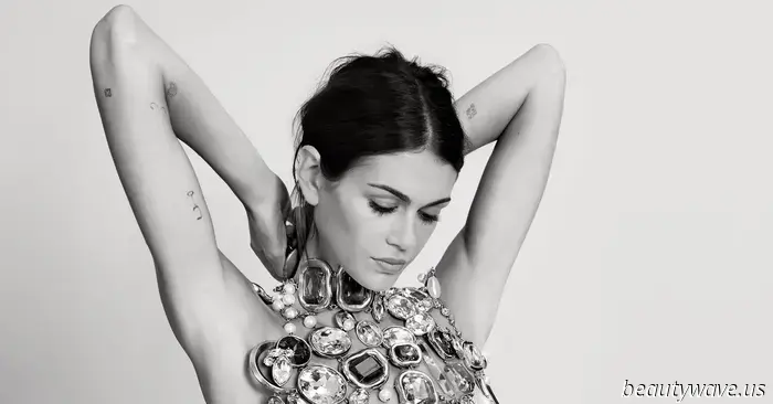 Sarah Burton ha ribaltato il copione per la sua prima campagna per Givenchy — Guarda tutte le foto
