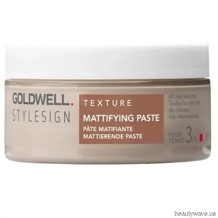 The Red Carpet Report: The Beauty Trends of Award Season That Will Shape 2026