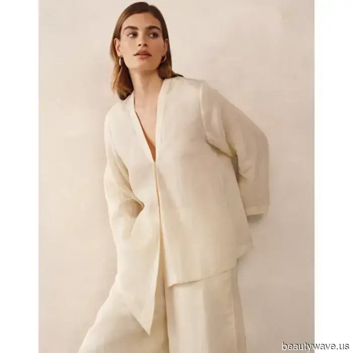 No, non jeans e t-shirt, le ragazze alla moda sanno che questo due pezzi senza tempo è la chiave per un outfit estivo chic.