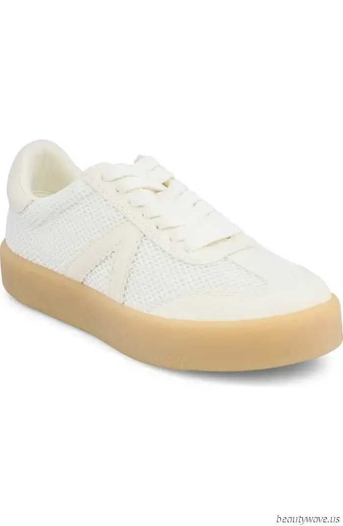 Le sneakers sono i veri protagonisti della vendita di anniversario Nordstrom—questi 29 modelli alla moda sono la prova