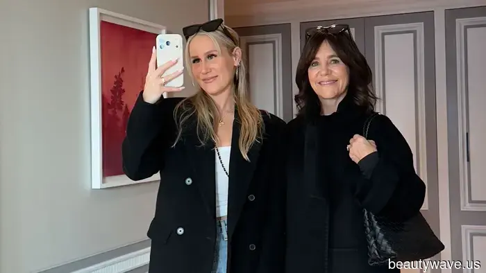 Ich bin eine ehemalige Einkäuferin von Nordstrom, und meine Tochter ist 30 Jahre jünger&mdash;wir haben beide diese 6 Artikel auf einer Reise getragen…