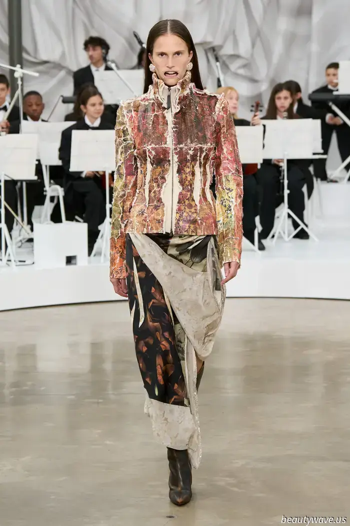 Von zurückhaltend bis überstimuliert: Glenn Martens gibt sein Ready-to-Wear-Debüt bei Margiela