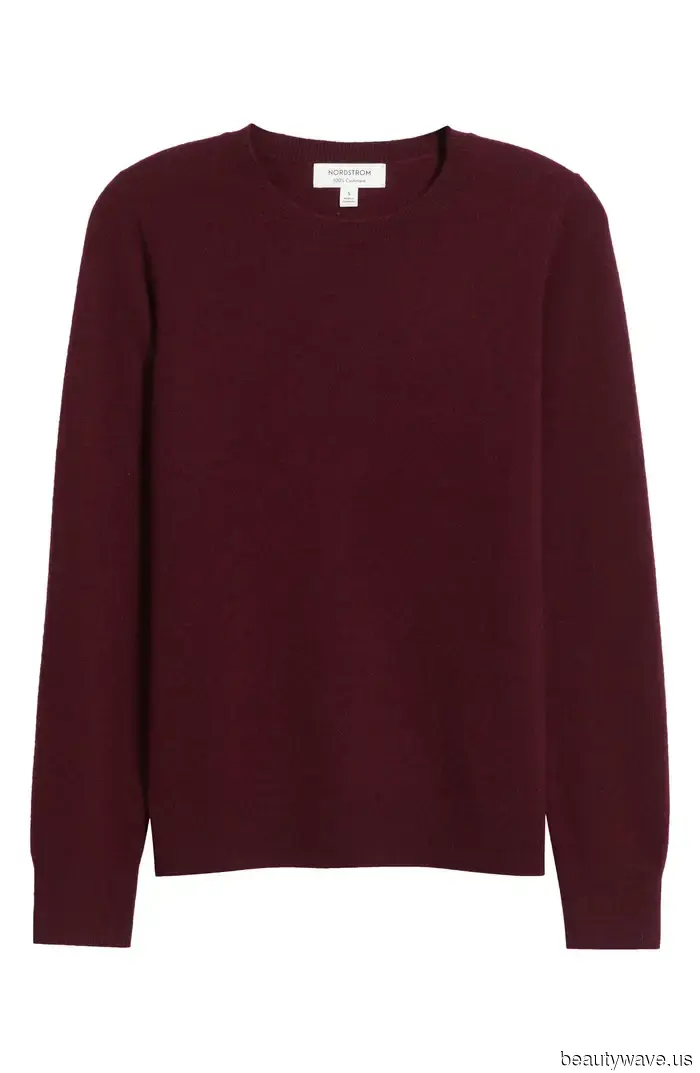 Questa tendenza di colore per i maglioni e questa tendenza di colore per i jeans sono la chiave per outfit invernali dall'aspetto costoso.