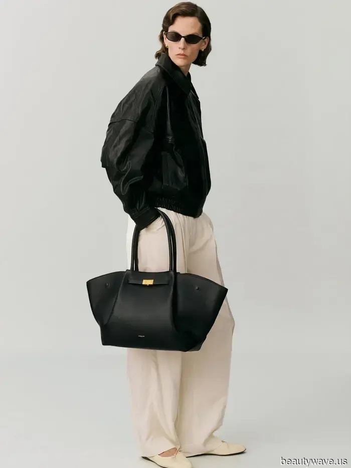 Kendall Jenner just donned the upcoming It-Girl bag that fashion-forward individuals will be purchasing in 2026.