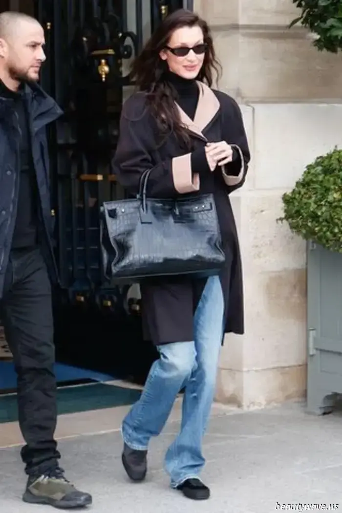 Bella Hadid Acaba De Usar la Elegante Tendencia de Zapatillas de Primavera Por la que Estoy Colocando Mis Zapatillas de Gamuza