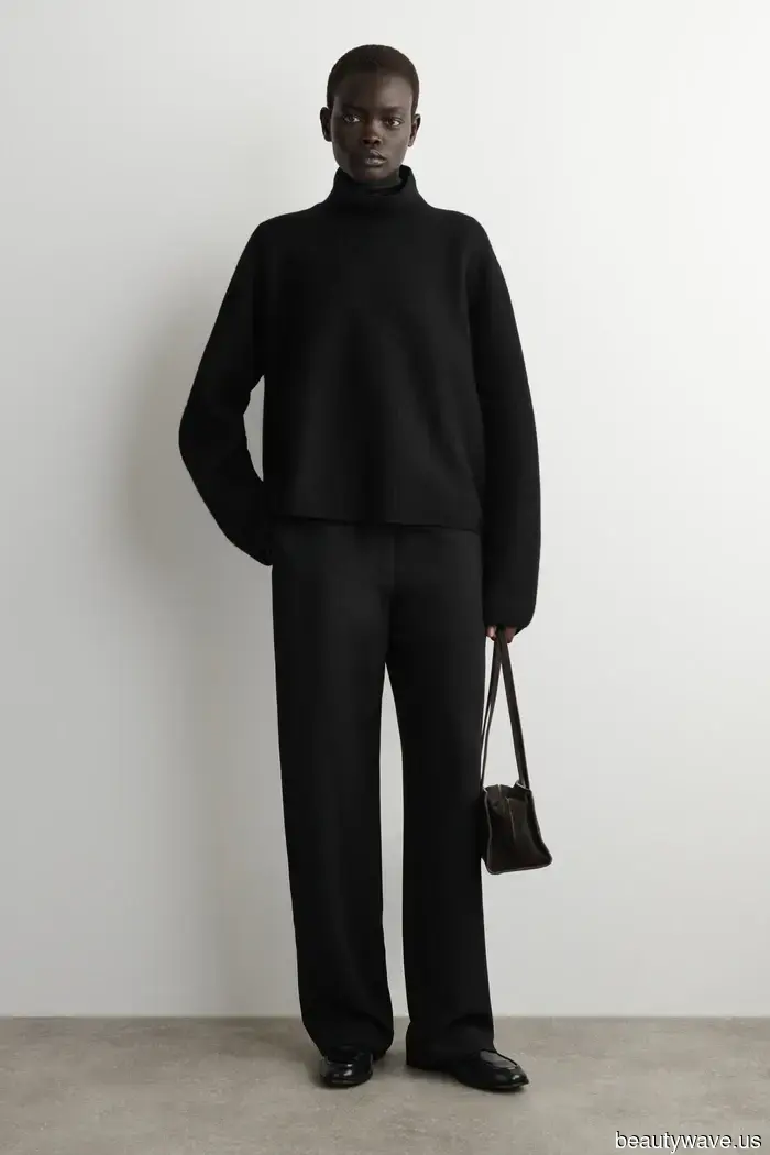 Victoria Beckham mi ha appena mostrato il modo più elegante di indossare una canotta quest'estate.