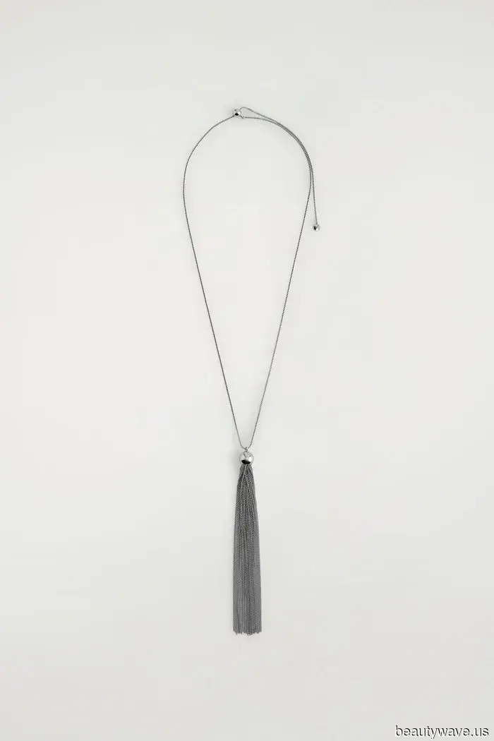 Every fashion editor on our team is fond of COS—19 fall pieces we anticipate will be sold out by Thanksgiving.