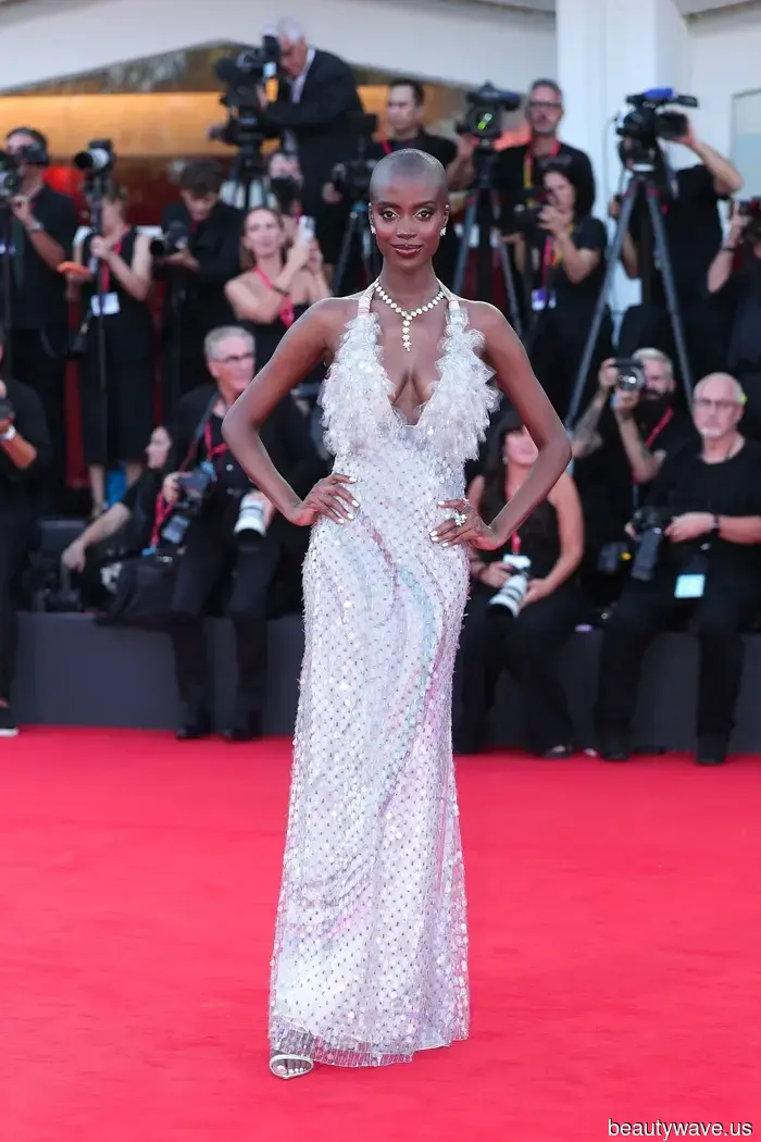 Los únicos looks de la alfombra roja del Festival de Cine de Venecia que necesitas ver este año.