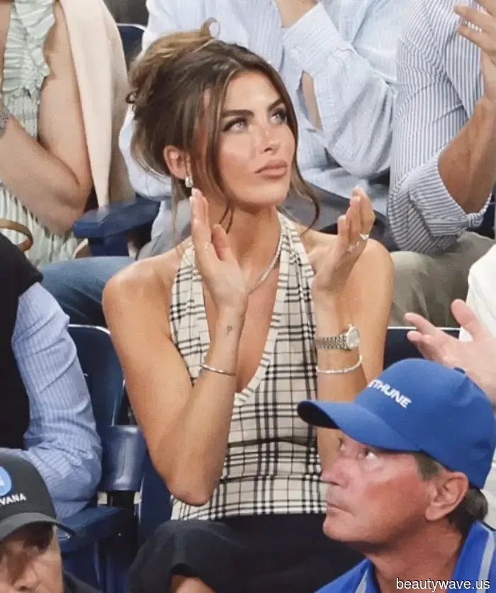 Chloé Clogs! Retro Designs! Phantom Totes! Original Fashion Enthusiasts Continue to Possess These 5 Must-Have Items.