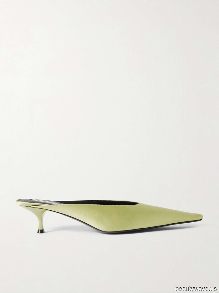 As a 26-year-old fashion writer, I noticed these five stylish summer 2025 trends for those over 50 that really caught my attention.