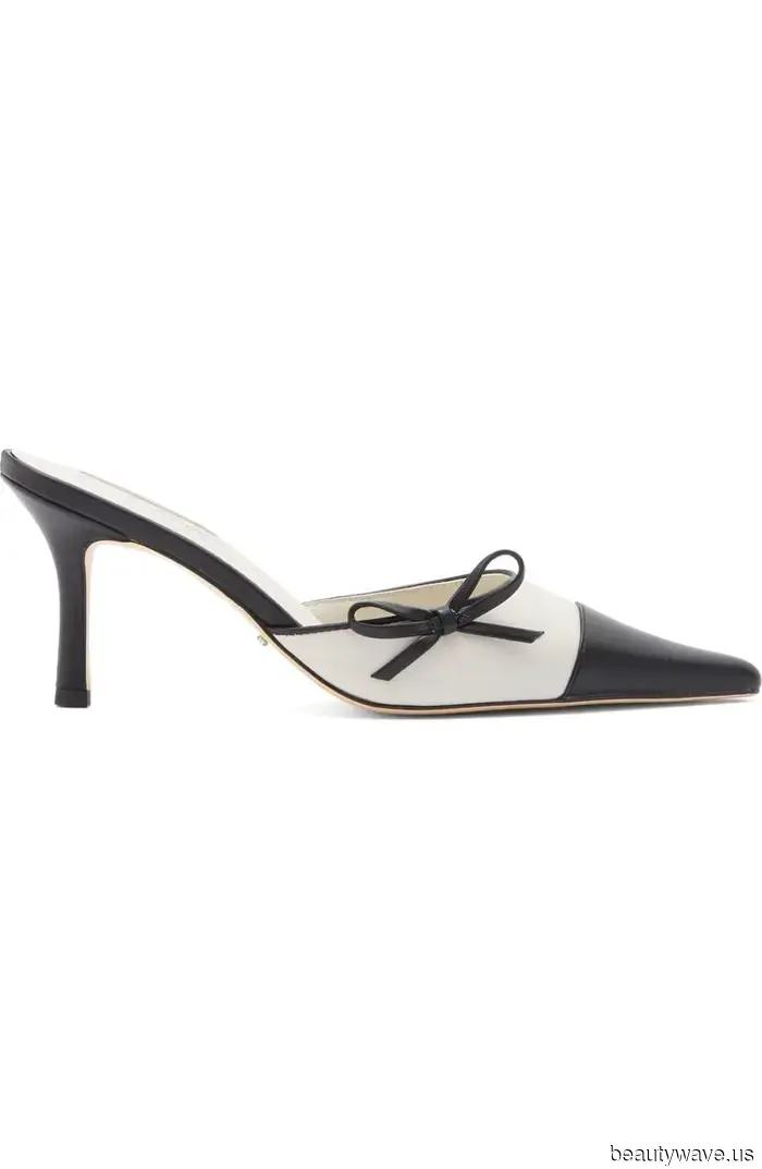 Si vas a usar jeans bootcut a la moda, este estilo de camisa y este estilo de tacones son las combinaciones más efectivas.