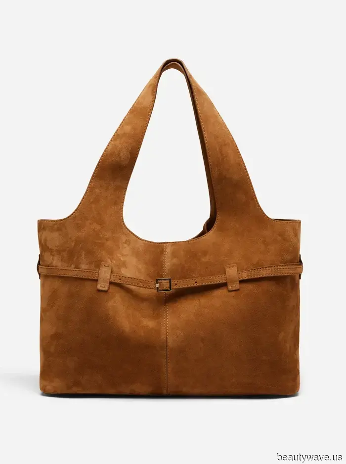 Apologies, Canvas Totes, but I'm confident that these 6 designer handbags will be sold out this summer.